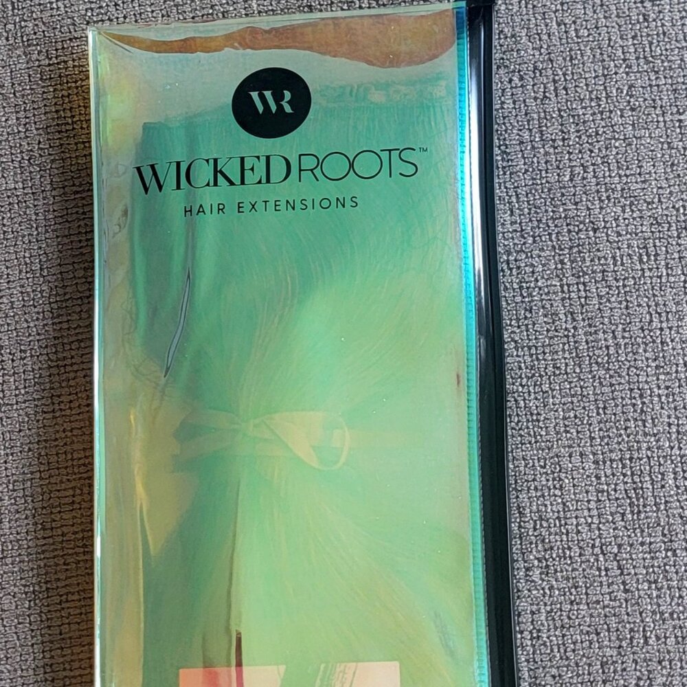 NWT- Wicked Roots Hair Band It Bronde 16” Remy Extensions